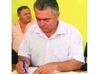 La o zi după ce a fost dat afară din PRM pentru că vroia șefia organizației județene