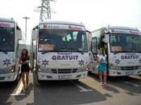 Transport gratuit, cu autocare de patru stele