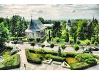 Biserica Mănăstirii Bogdana, în pericol de prăbușire
