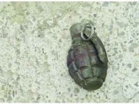 O grenadă de război, descoperită într-un perete, pe strada Cernăuți