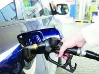 Prețul carburanților, ghiuleaua din spinarea românilor