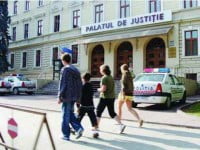 Alți trei inculpați din lotul Siret se întorc în arest, la București