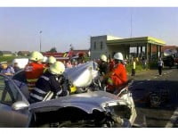 Trei oameni și-au pierdut viața și mai multe persoane au fost rănite în urma unor accidente de circulație